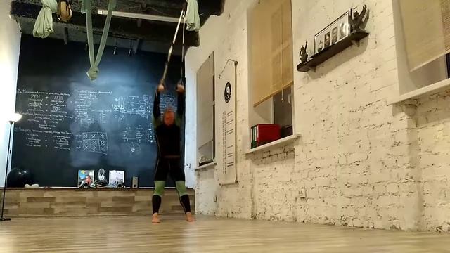 4.ГИМНАСТИКА (тело): 3.Ин гун (жесткость) - 1.Закалка: 1.TRX (3.КОР - 6.4.Гиперэкстензии оверхэд) смотреть онлайн