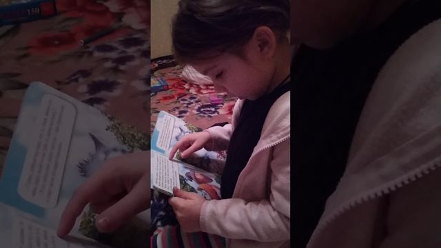 девочка 5 лет показывает как она умеет читать смотреть онлайн