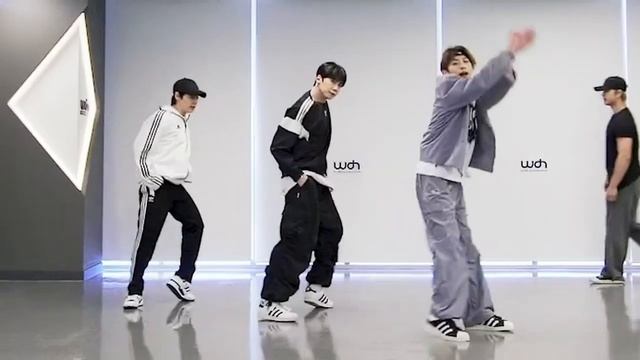 Oneus Now dance practice mirrored