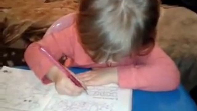 Гениальный ребенок  Нике 28 года. - уже пишет и считает.