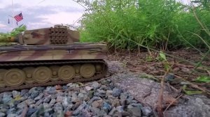 1/24th Scale RC Tank battle T34-85 vs Tiger 1 (late version)