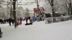 Елагин остров; каток, пышки, танцы под музыку!