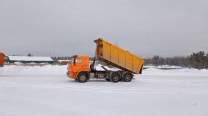 Снегоуборка продолжается. ТК «Первый Советский»