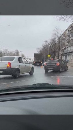 ❗️ ДТП на проспекте Нариманова заблокировало движение в сторону севера