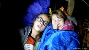 24 часа в домике на дереве,ночевка :)   24 часа челлендж.