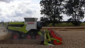 CLAAS demo tour 2019 with CLAAS LEXION 8900 & 13.8m