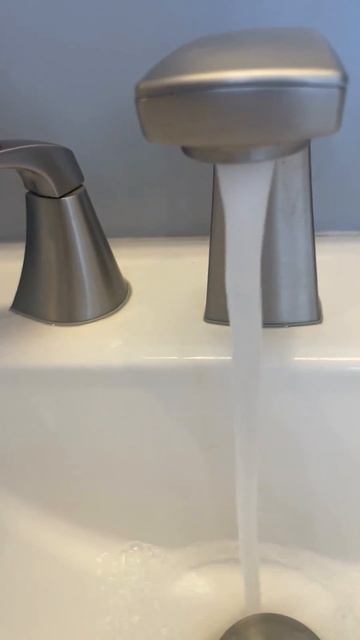 Pfister Karci Bathroom Sink Faucet, 8-Inch Widespread, 2-Handle, 3-Hole, Spot Defense смотреть онлайн