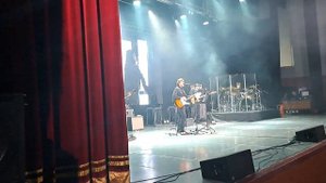 Ален Делон не пьет одеколон... Вячеслав Бутусов в Махачкале