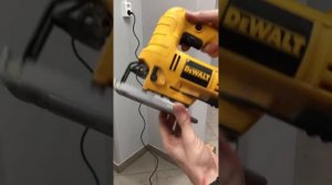 Лобзик девалт