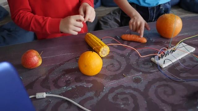Городской лагерь "Культурные каникулы". Фруктово-овощной оркестр