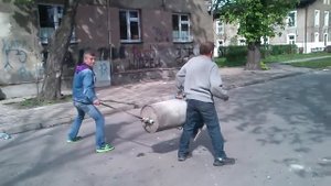 пушка из мусорного бака