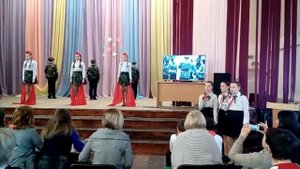 А закаты алые...