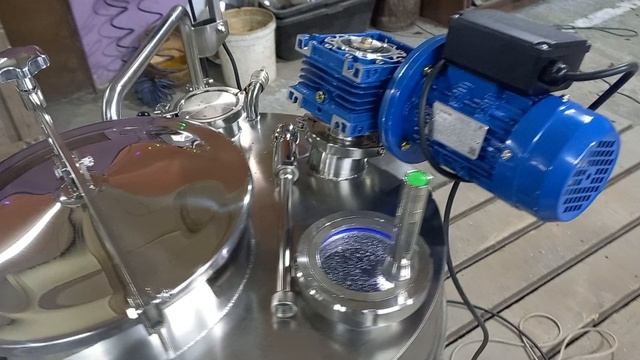 ПВК 130л С жёсткой обвязкой и нижним люком смотреть онлайн