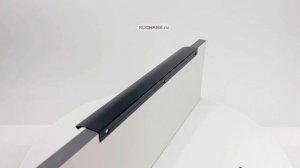 Чёрная торцевая накладная ручка для мебели.