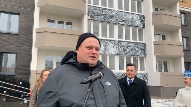 Ключи от новых квартир: сотрудники МТЗ получили жилье в Минске.