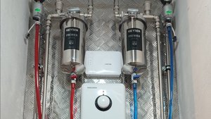 ЖК Holland park, переделка водоснабжения, отопления, ошибки бригады универсалов в новой квартире!