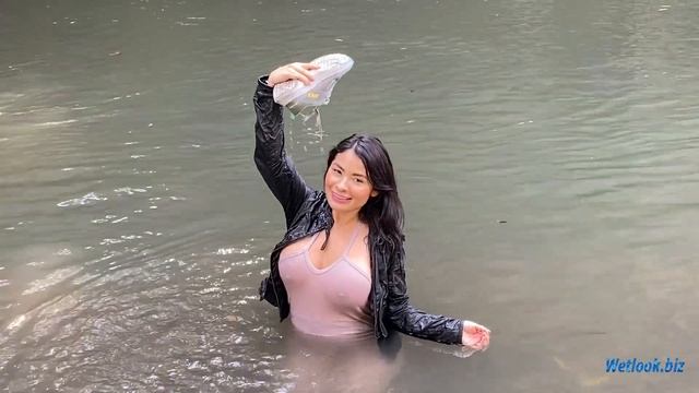 Wetlook jumpsuit | Wetlook Jacket | Wetlook sport girl in wet clothes