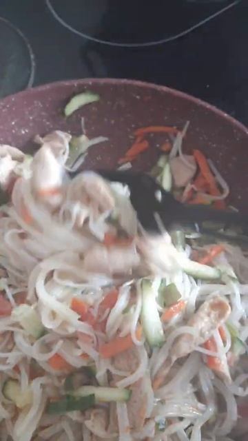 Не успеваю готовить теплый салат с фунчозой смотреть онлайн