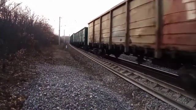 Система электровозов 2ЭС5К-157/159 "Ермак" с грузовым поездом и толкач 4ЭС5К-029 "Ермак" в хвосте. смотреть онлайн