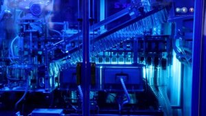 Автомат выдува APF-Max 2 для ПЭТ-бутылок объемом 0,1 - 2,25 л, производительность до 3500 бут/час