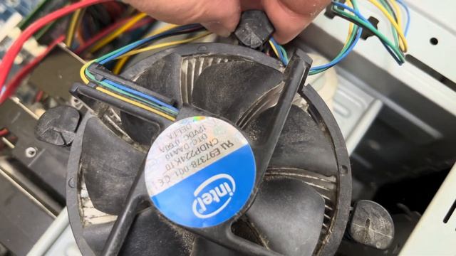 Как правильно установить боксовый кулер intel смотреть онлайн