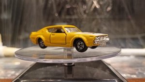 Nissan skyline 2000 gt 1:64