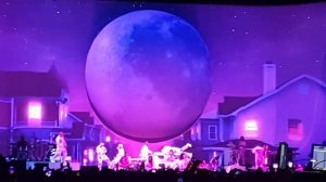 Ariana Grande - 7 Rings (Live Oslo, Sweetener World Tour 2019)