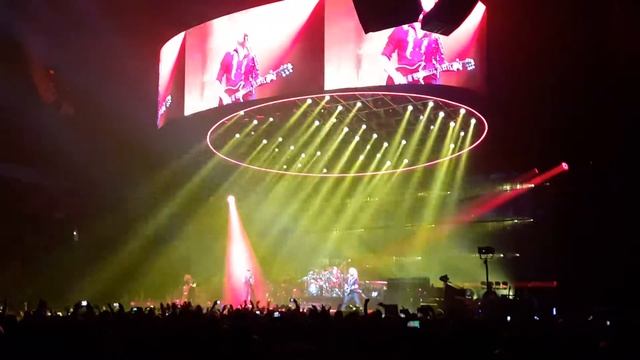 Koncert Queen + Adam Lambert Poland 2017, Fat Bottomed Girls 20171106 205649 смотреть онлайн
