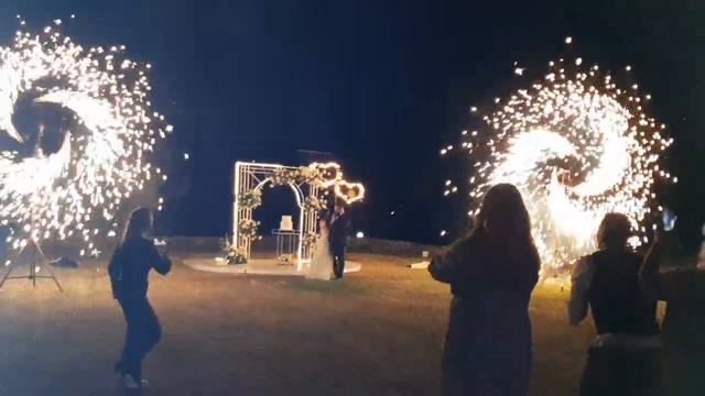 наземный фейерверк в отеле Чайка смотреть онлайн