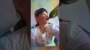 ВЫПИЛА БУДЫЛКУ С ГАЗИРОВКОЙ