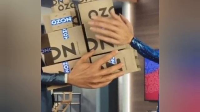 Идиотизм являя миру, здесь"руки загребуки", становятся рекламные кумиры!Монстры"Озона", особая зона смотреть онлайн