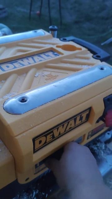 рейсмус dewalt dw 735 отработал 10 минут.