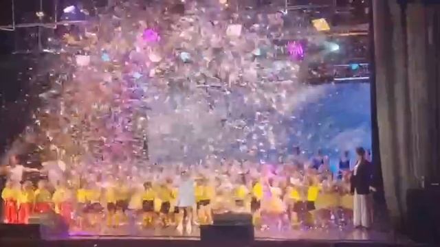 конфетти в дк Нефтехимик Кстово смотреть онлайн