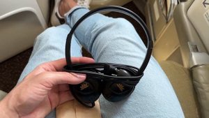 Vietnam Airlines BUSINESS CLASS 787 Flight Review: UNDERRATED?