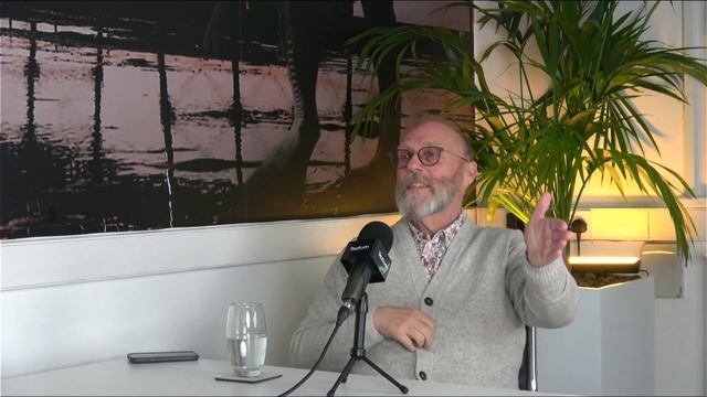 If you don't have a business plan you MUST watch this!! смотреть онлайн