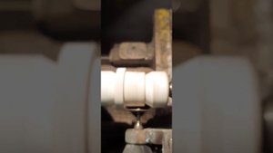 Обработка керамики на токарном станке.