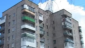 Мужчину выбросили с 7 этажа и попытались это скрыть