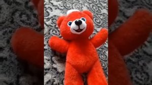 Красный мишка