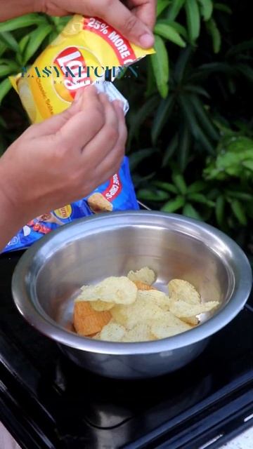 Easy Lays Chaat | Kurkure Lays Chaat | Lays Salad #shorts #lays #snack #viral #recipe смотреть онлайн