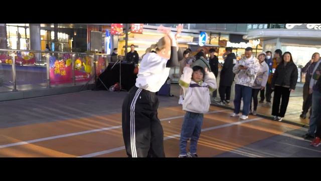 Как в Китае отреагировали на трек «Зайка моя / 我的小兔» смотреть онлайн