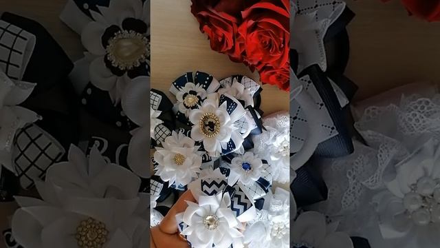 Открываю школьный базар . Бантики для учениц на 1 сентября