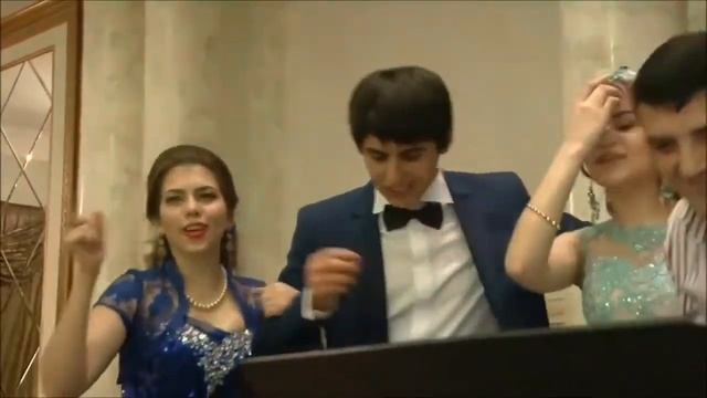 Цыгане поют!!!!- Я тебя за синий горизонт,увезу смотреть онлайн