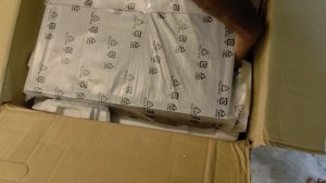 Yamaha YHT-1840 4K Ultra HD 5.1-Channel Home Theater System with Dolby and DTS - Black unboxing