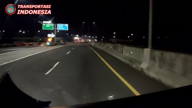 Lari Bersama Sudiro Tungga Jaya Dan Budiman Tasik Solo Serta SJM Trans Wisata Di Tol Trans Jawa