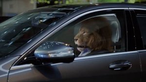 Рекламный ролик Mercedes Benz   Лев за рулем