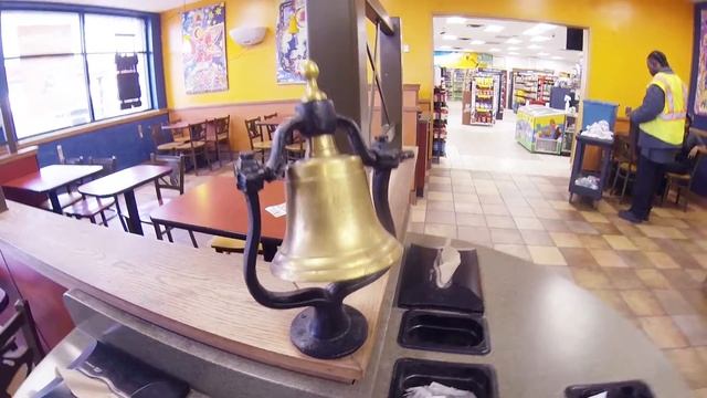 Round Table (student run newspaper), in a van. смотреть онлайн