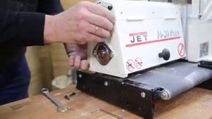 Браширование древесины на станке JET 10 20 Plus