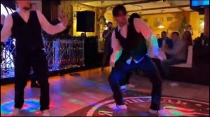 Танцующие официанты 2 - ТО «ШоуГрад» 8(911)921-52-62 Организация и проведение мероприятий СПб!