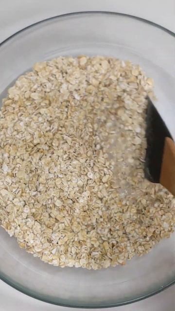 My grandma knows how to make damn good bread | Grandma's recipe #shorts смотреть онлайн