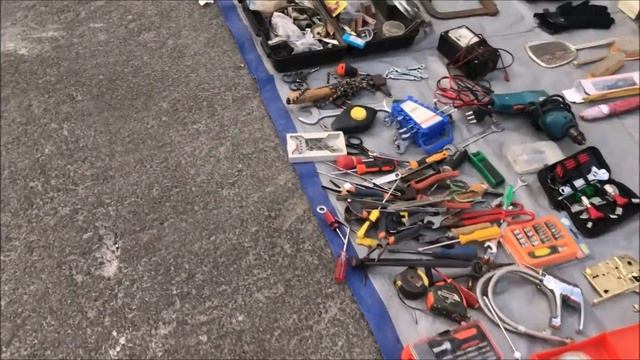 Torno a caccia di orologi a Porta Portese (Roma) e trovo ancora due bei pezzi